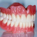 Как привыкнуть к зубным протезам